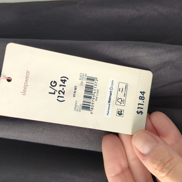 Women's holiday pajama set - Picture 4 of 6